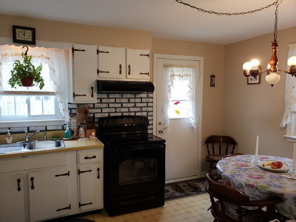 436-438 Page Boulevard Springfield, MA 01104 - Photo 16 of 24 Gallery Image 16