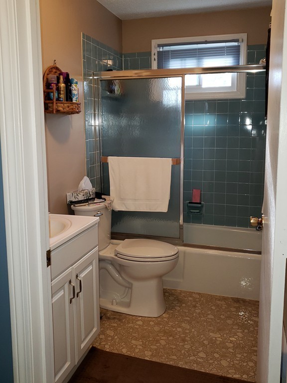 436-438 Page Boulevard Springfield, MA 01104 - Photo 19 of 24 Gallery Image 19