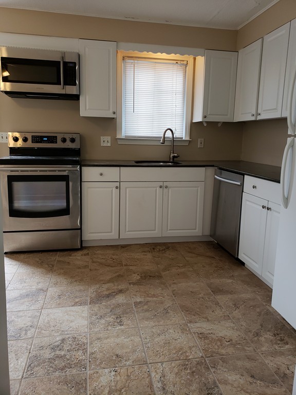 436-438 Page Boulevard Springfield, MA 01104 - Photo 3 of 24 Gallery Image 3