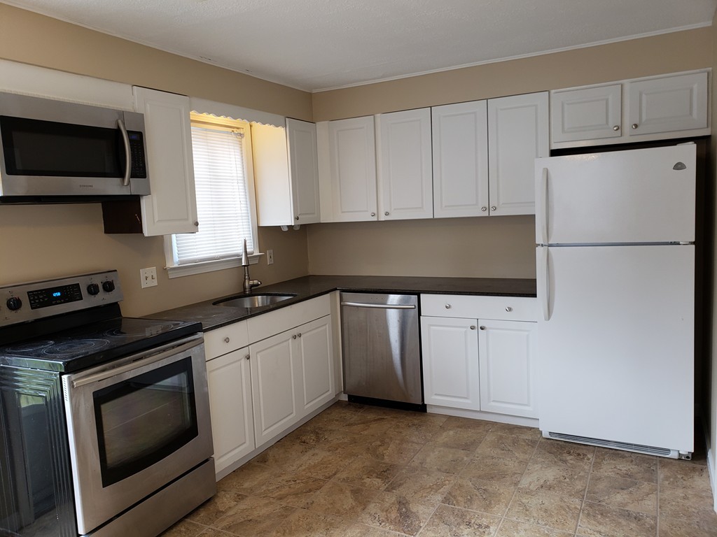436-438 Page Boulevard Springfield, MA 01104 - Photo 4 of 24 Gallery Image 4