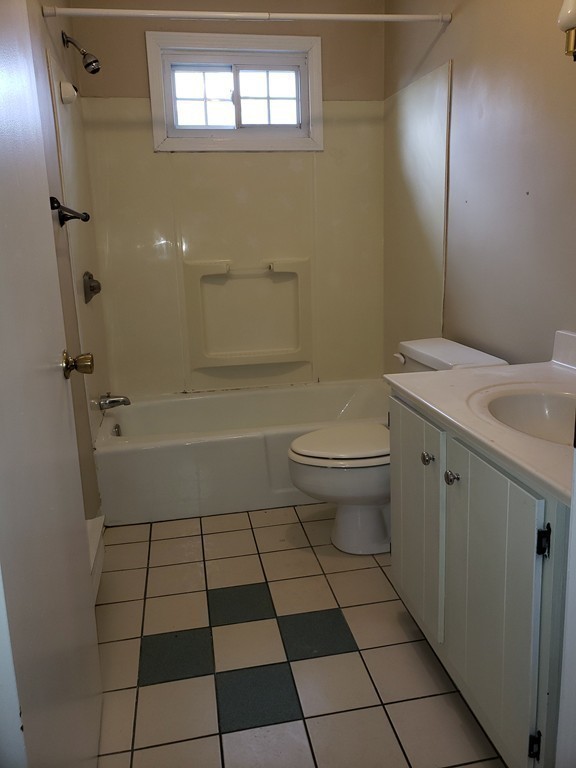 436-438 Page Boulevard Springfield, MA 01104 - Photo 8 of 24 Gallery Image 8