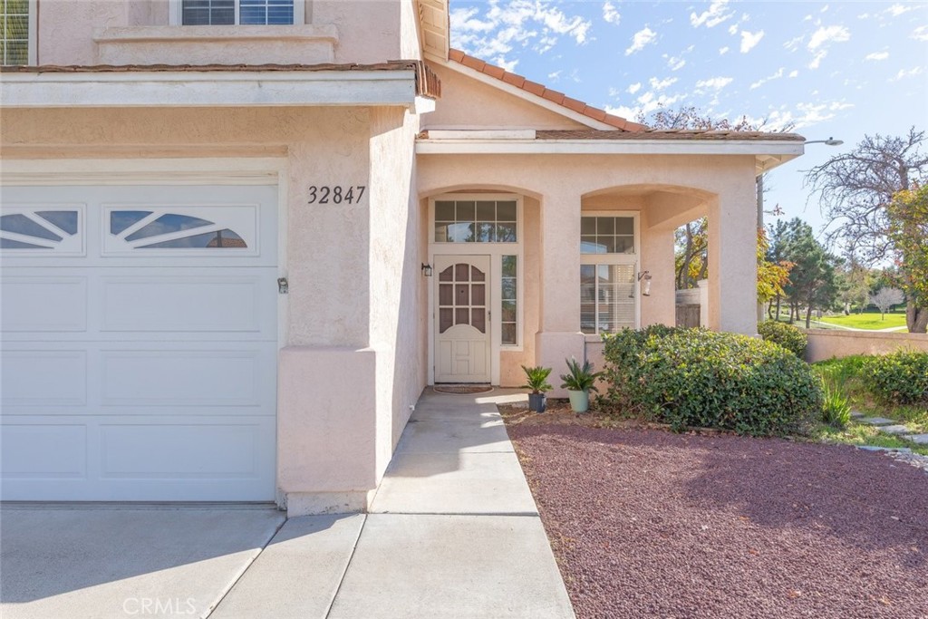 32847 Saskia Pass Temecula, CA 92592 - Photo 6 of 36