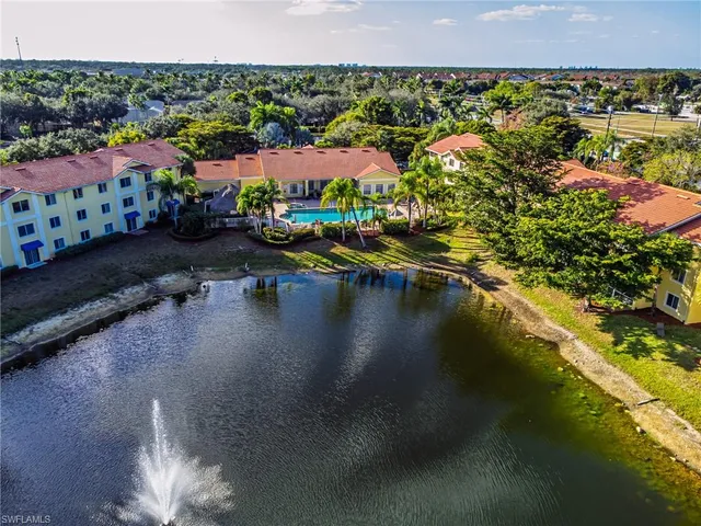 $229,900 | 8274 Key Royal Circle, Unit 1022, Naples, FL 34119