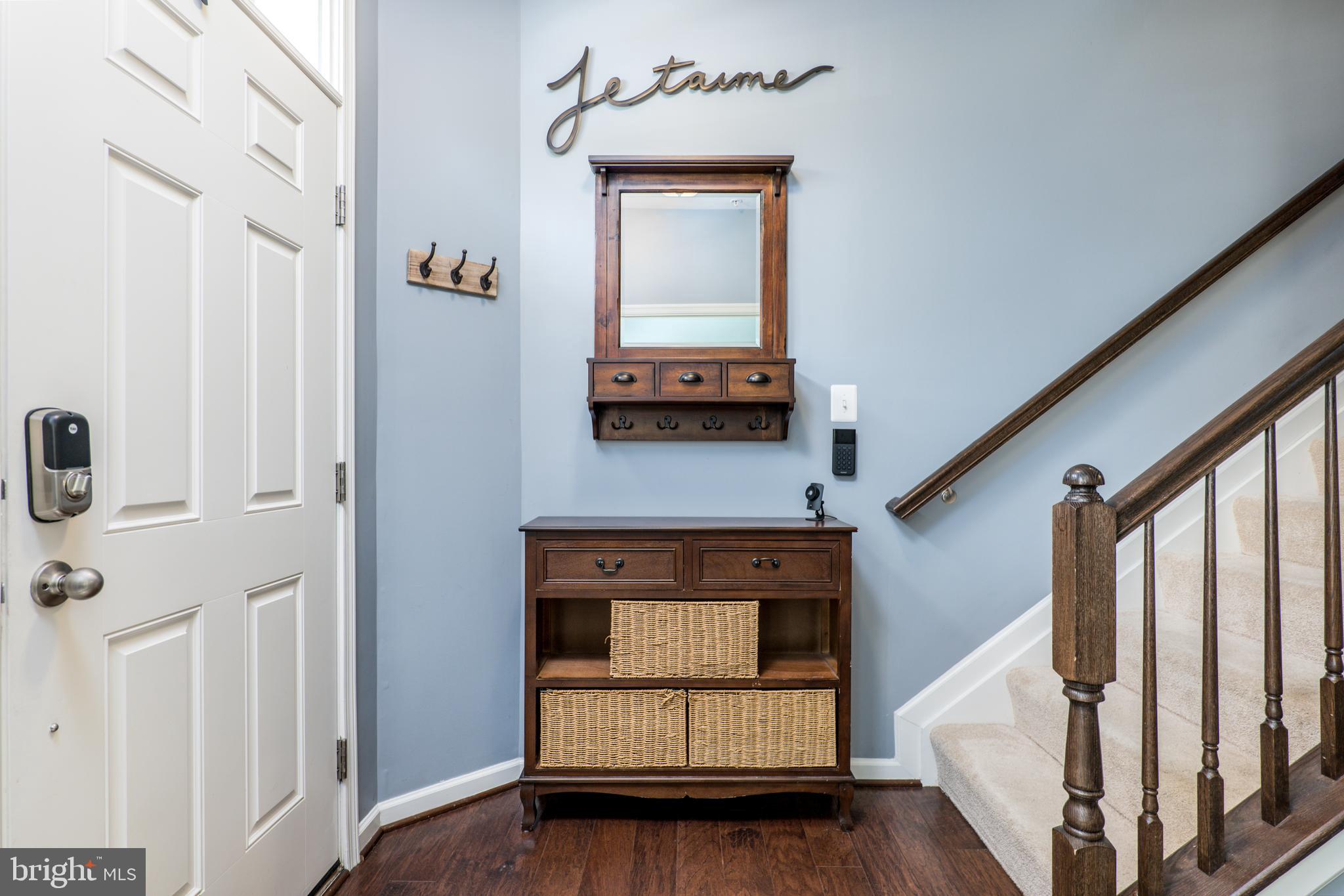404 Kettle Btm Road Reisterstown, MD 21136 - Photo 9 of 36 Foyer