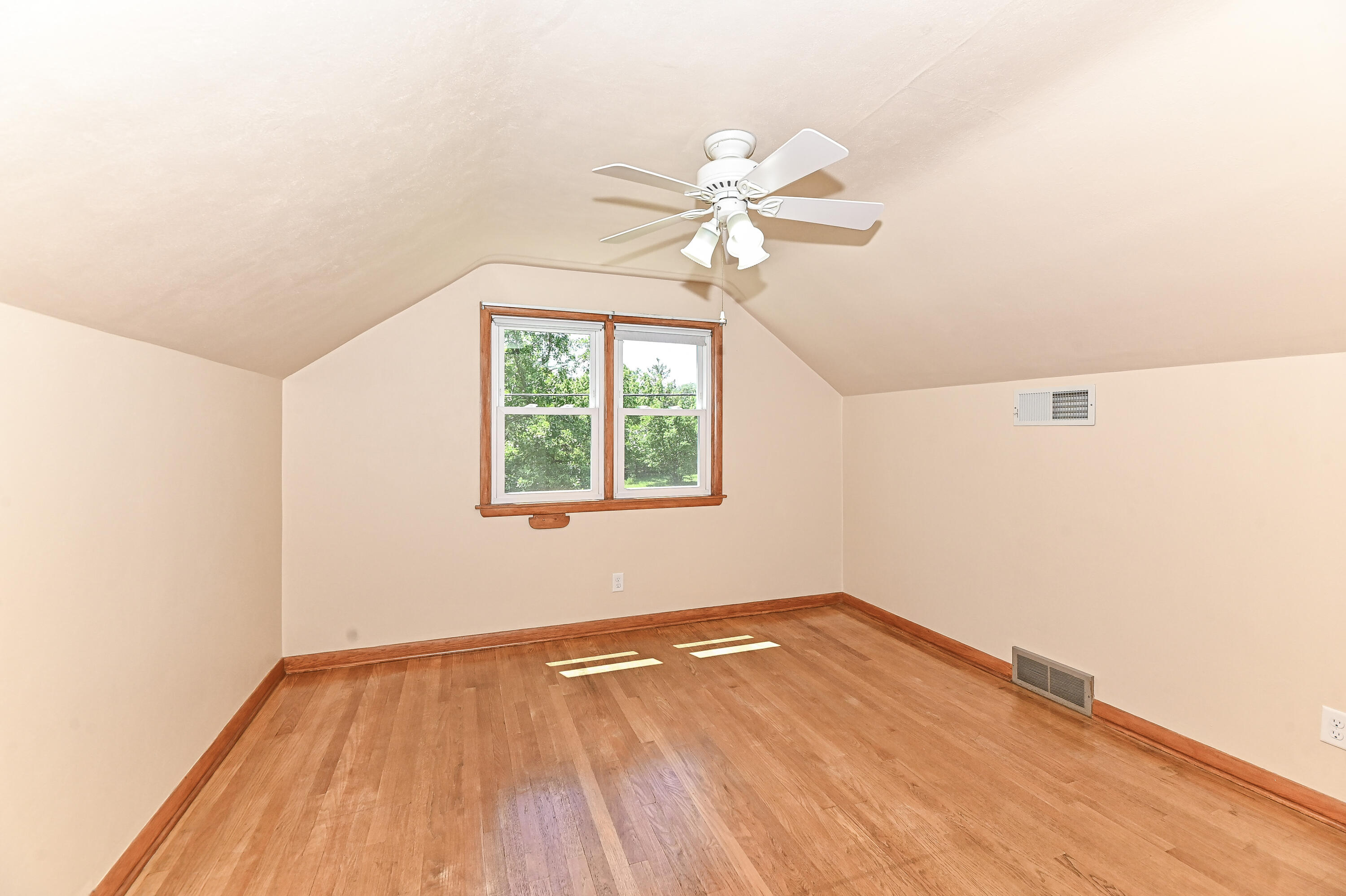 W156N8008 Pilgrim Road Menomonee Falls, WI 53051 - Photo 22 of 50 pilgrim-29