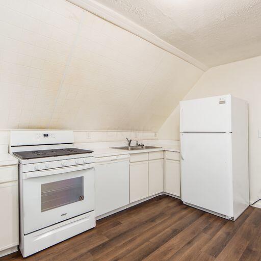 970 Bryden Road Columbus, OH 43205 - Photo 40 of 83 Top Floor Two Bedroom