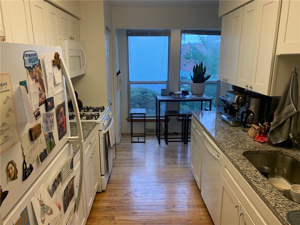 17 Hemingway Street Pittsburgh, PA 15213 - Photo 5 of 16 Gallery Image 5