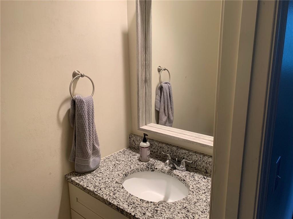 17 Hemingway Street Pittsburgh, PA 15213 - Photo 8 of 16 Gallery Image 8