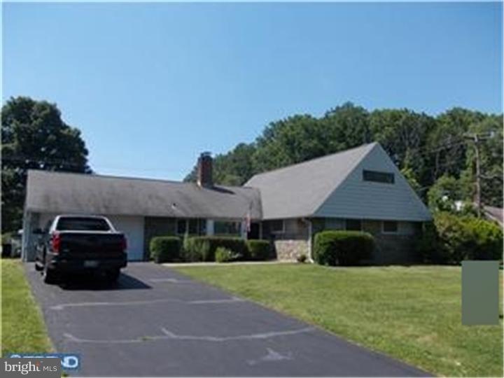 12 Roving Road Levittown, PA 19056 - Photo 1 of 25