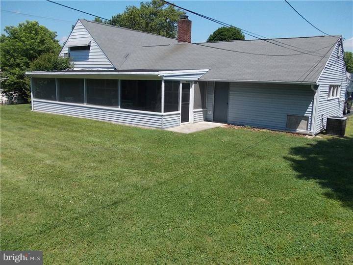12 Roving Road Levittown, PA 19056 - Photo 25 of 25 Exterior Back