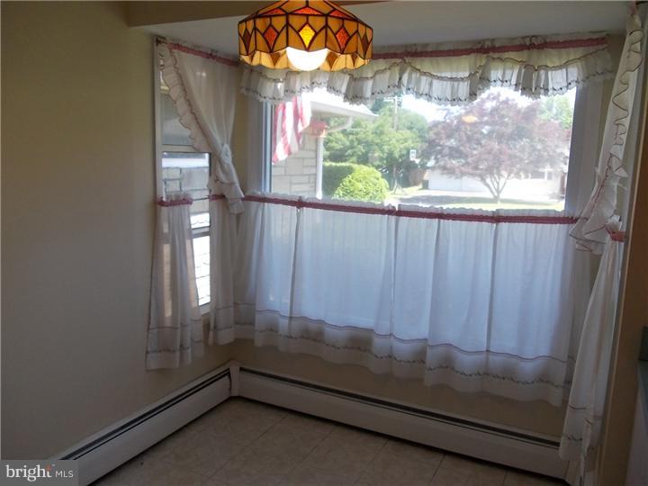 12 Roving Road Levittown, PA 19056 - Photo 8 of 25 Kitchen