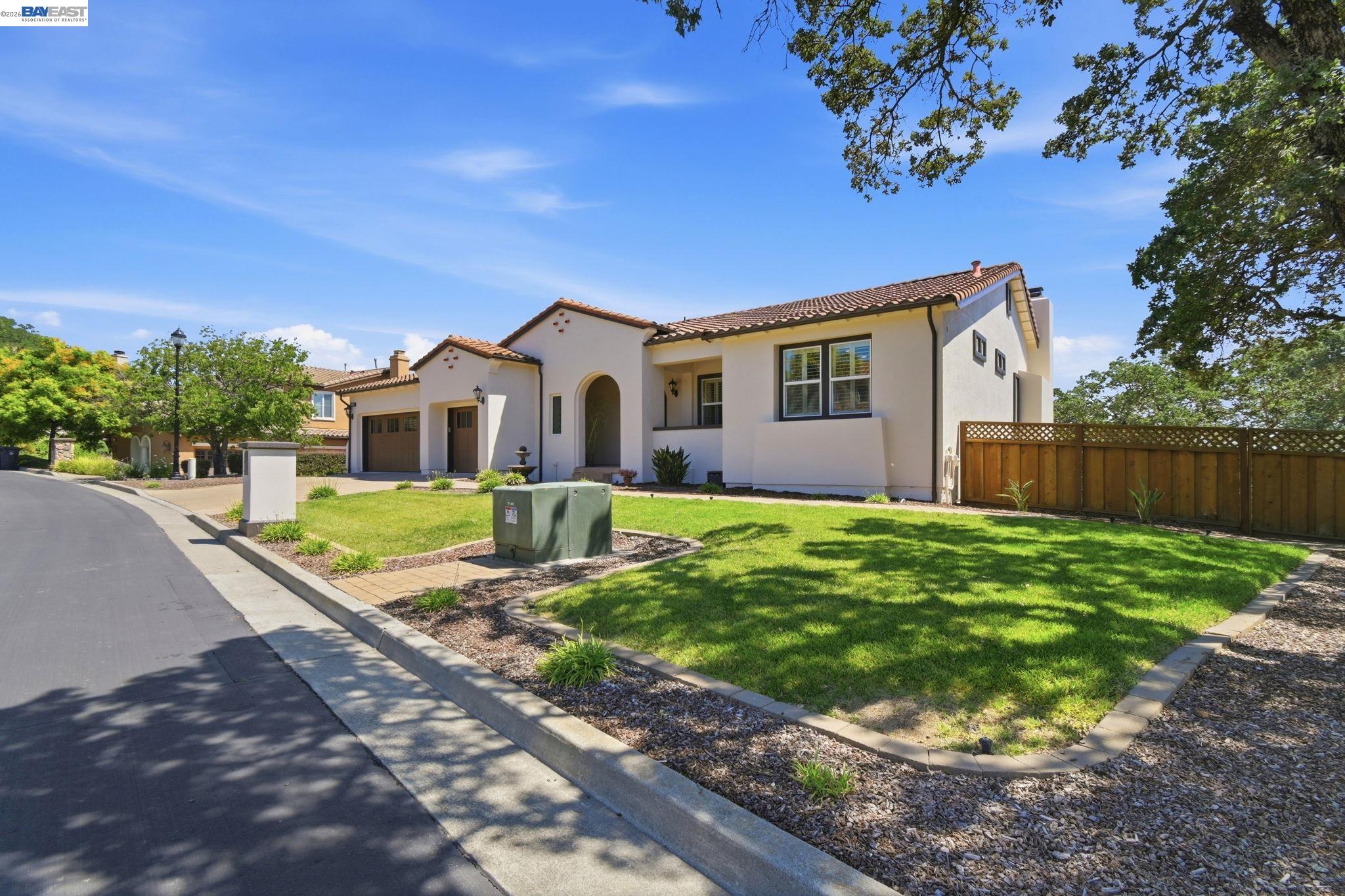 5322 Carole Ridge Court Fairfield, CA 94534 - Photo 3 of 55