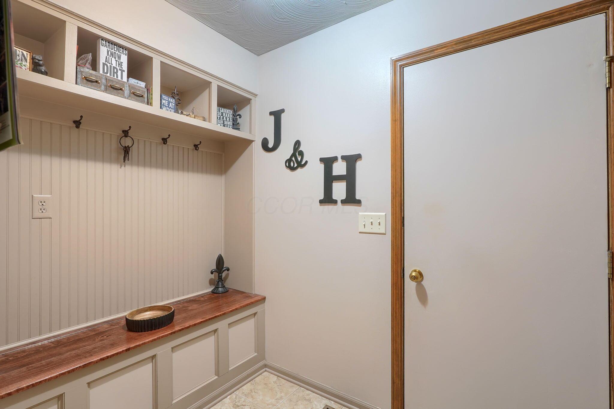239 Ridge Side Drive Powell, OH 43065 - Photo 25 of 63 Mud room or laundry