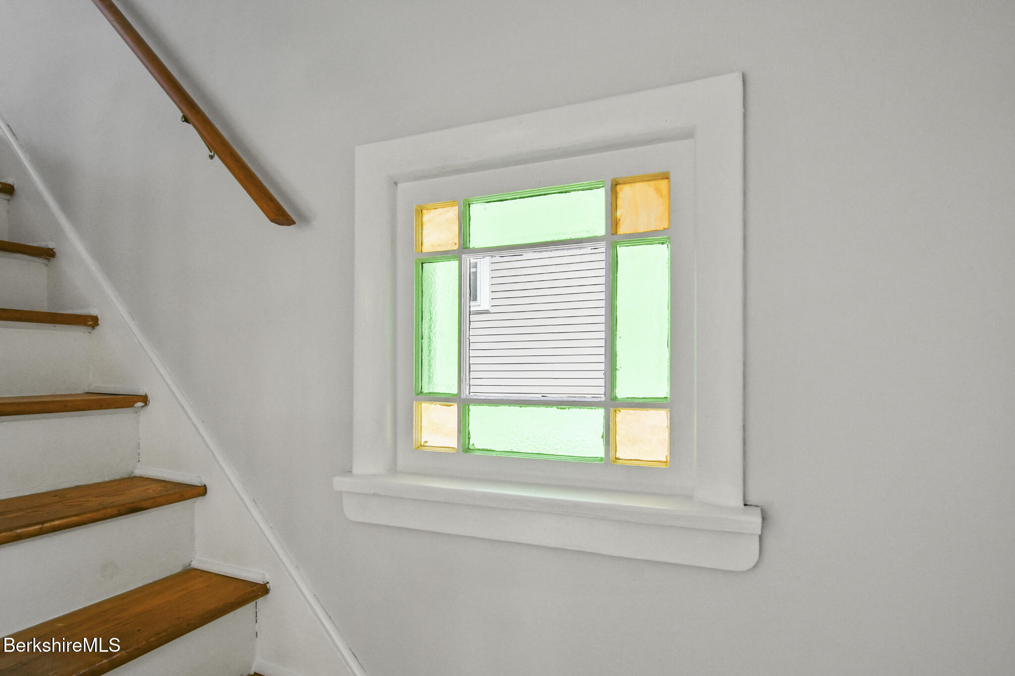 66 Holmes Road Pittsfield, MA 01201 - Photo 22 of 37 66 Holmes RoadPittsfieldMA 01201-21