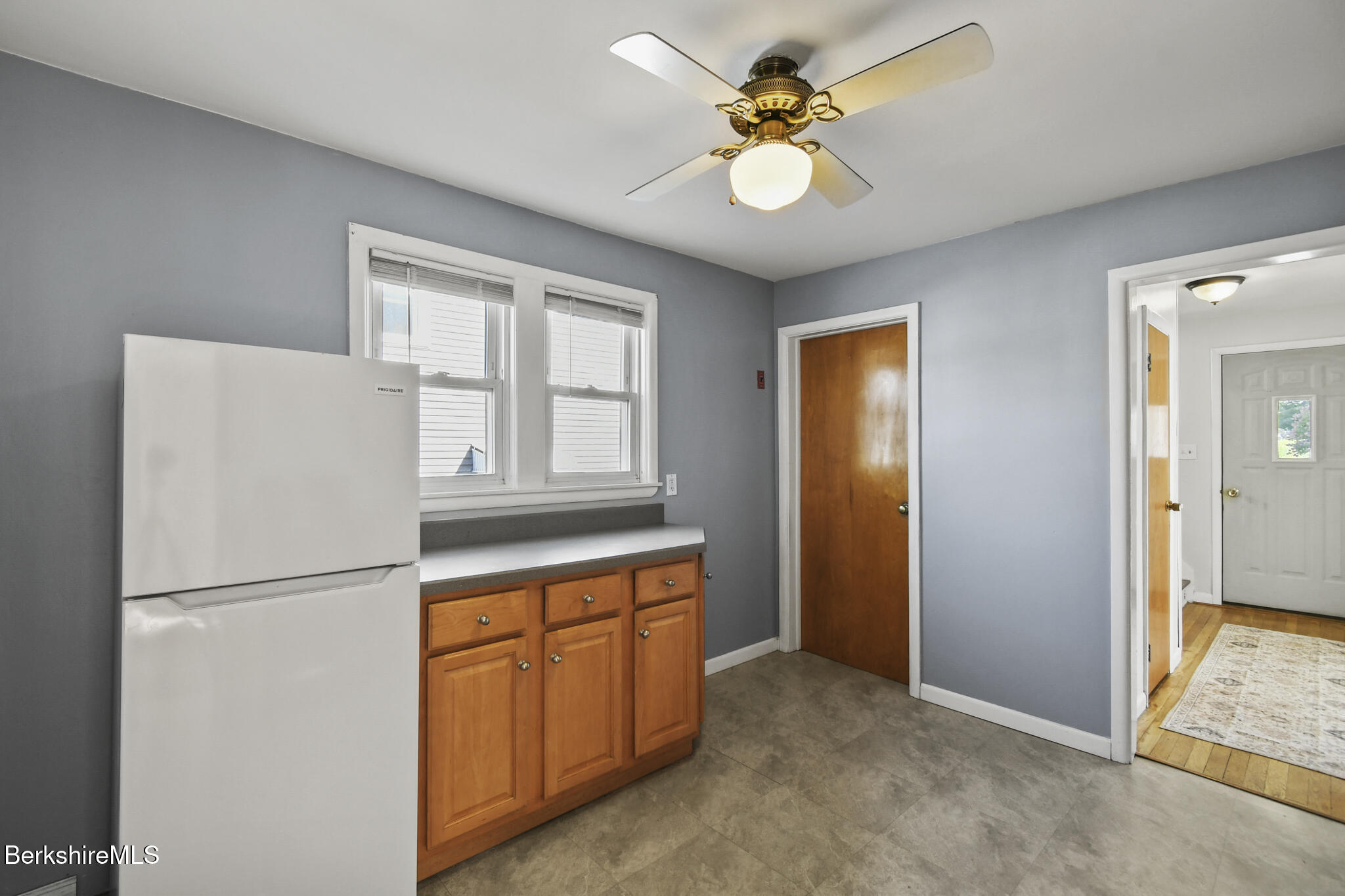 66 Holmes Road Pittsfield, MA 01201 - Photo 23 of 37 66 Holmes RoadPittsfieldMA 01201-22