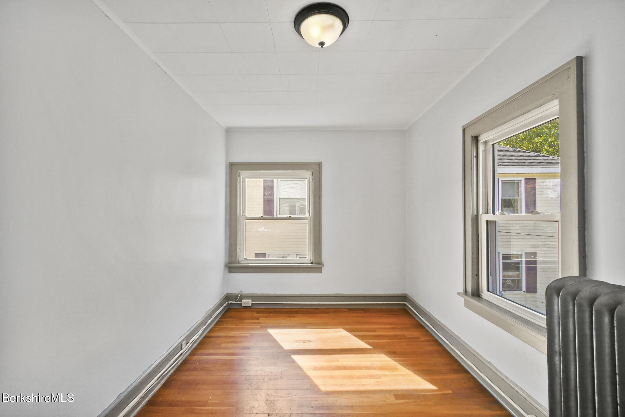 66 Holmes Road Pittsfield, MA 01201 - Photo 30 of 37 66 Holmes RoadPittsfieldMA 01201-28