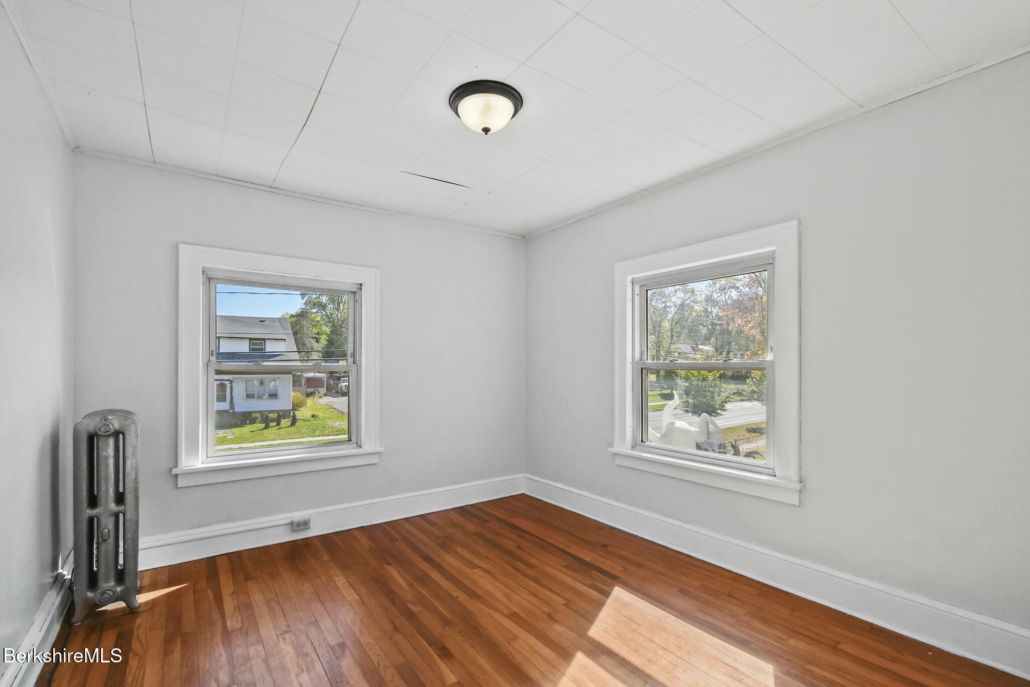 66 Holmes Road Pittsfield, MA 01201 - Photo 33 of 37 66 Holmes RoadPittsfieldMA 01201-30