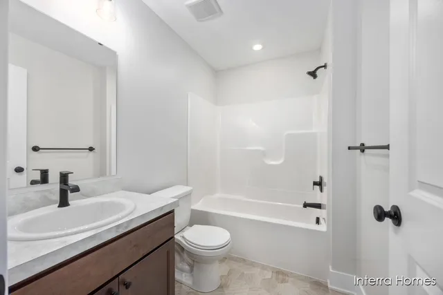 $369,900 | 982 Scioto Drive Northwest, Unit 3, Comstock Park, MI 49321