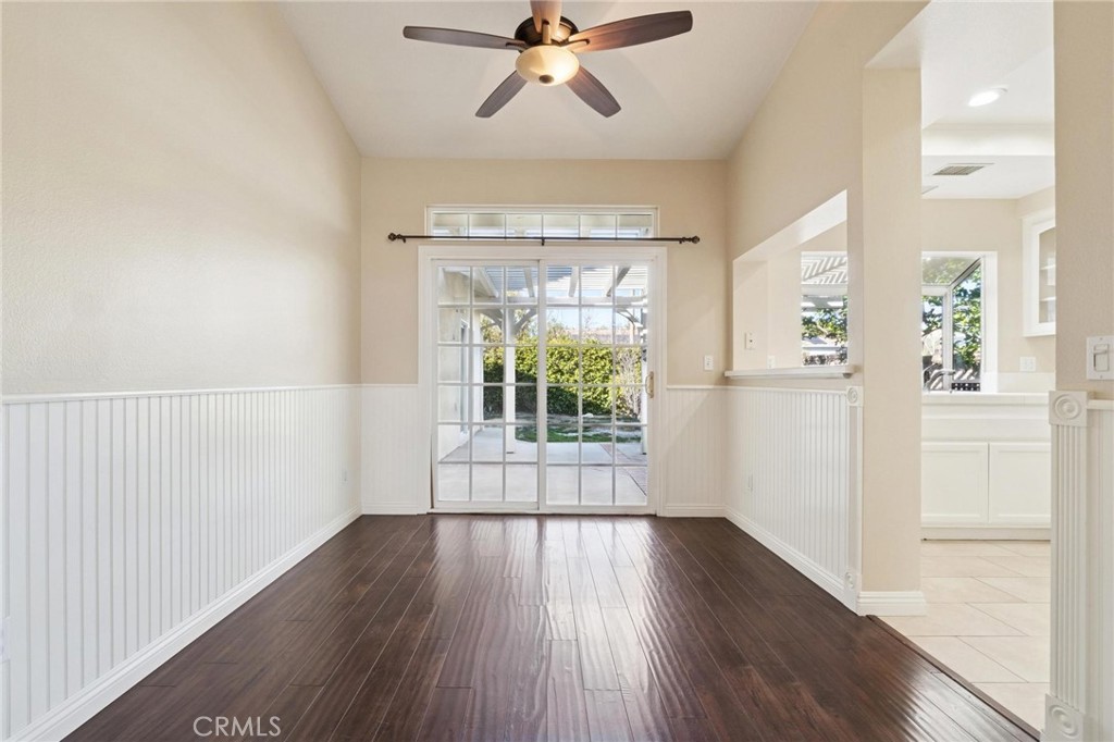 23301 Preston Way Valencia, CA 91354 - Photo 7 of 55