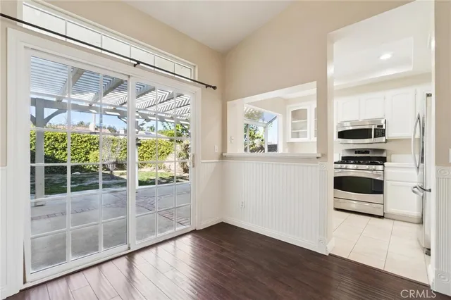 $799,900 | 23301 Preston Way, Valencia, CA 91354