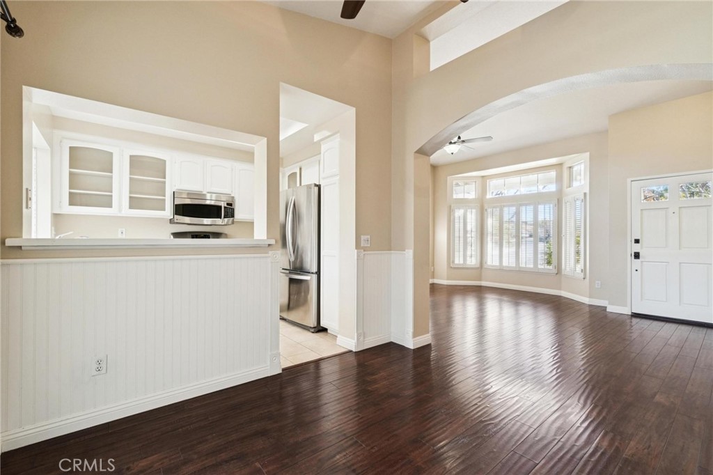 23301 Preston Way Valencia, CA 91354 - Photo 9 of 55