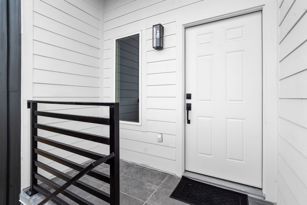 9725 Kerr Street, Unit B Houston, TX 77029 - Photo 2 of 35