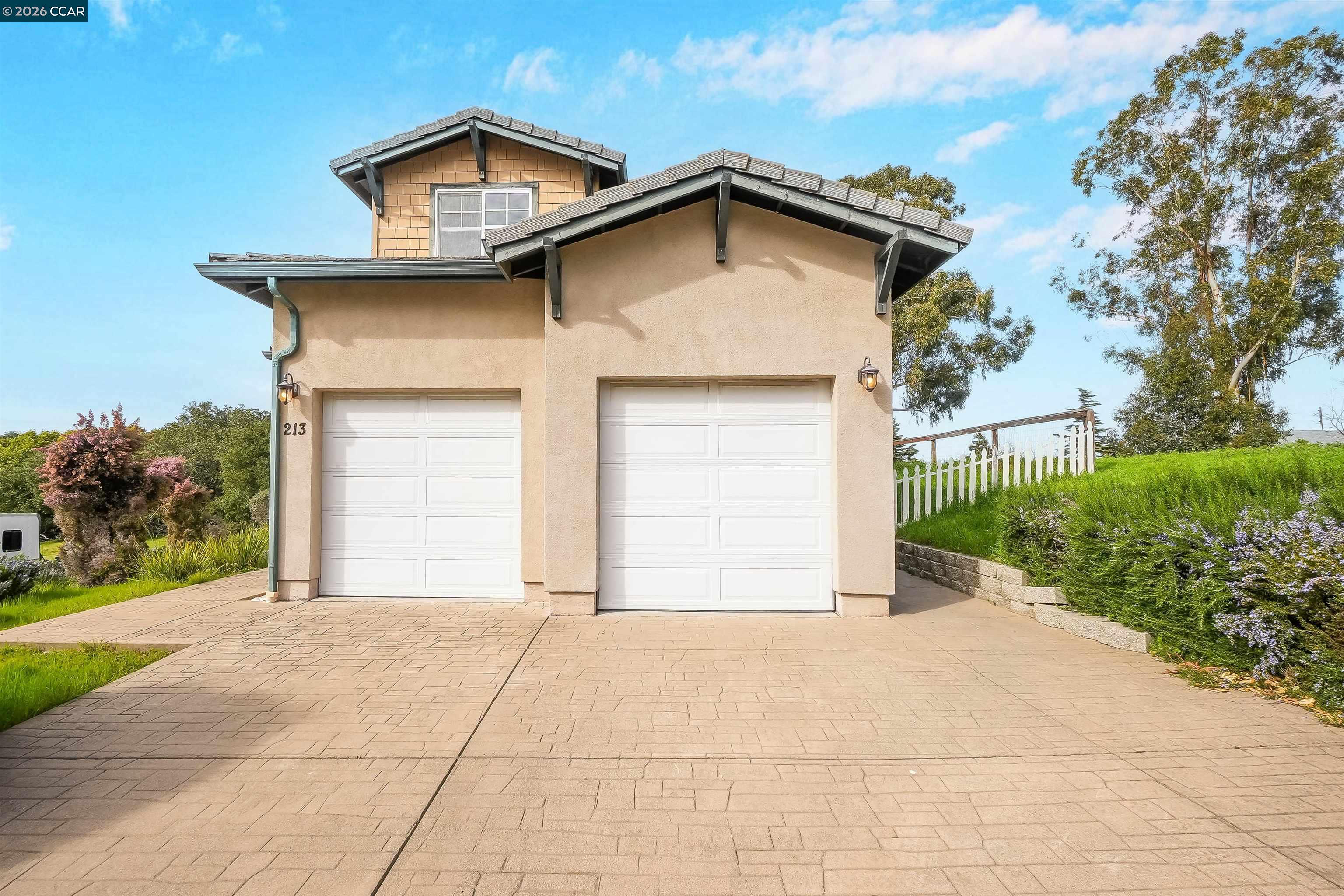 213 North Rancho Place Pinole, CA 94564 - Photo 5 of 63
