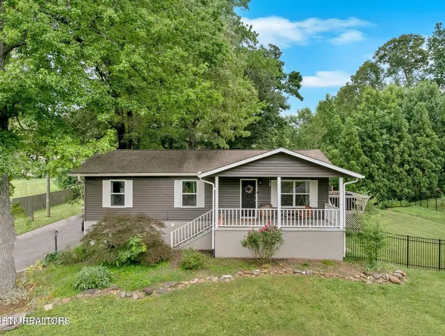 $2,800 | 8202 Westland Drive, Knoxville, TN 37919