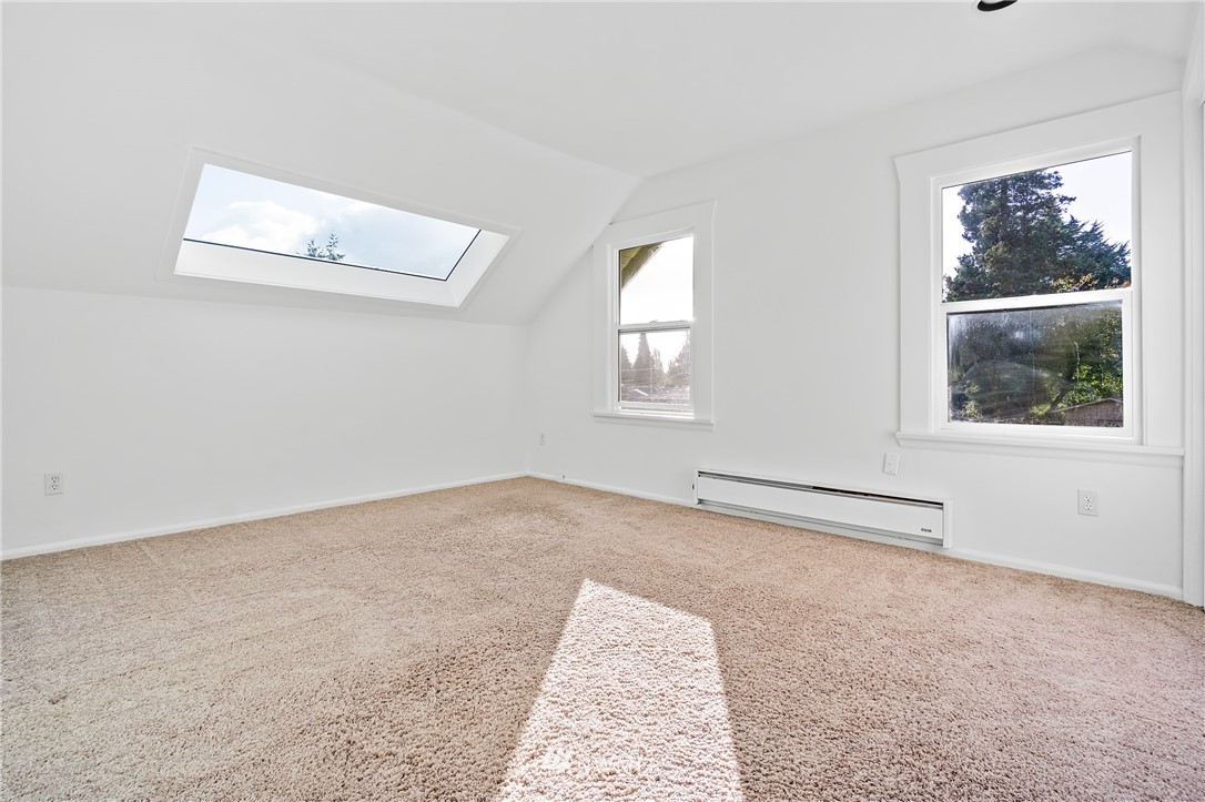 10415 Renton Avenue South Seattle, WA 98178 - Photo 19 of 29 Gallery Image 19