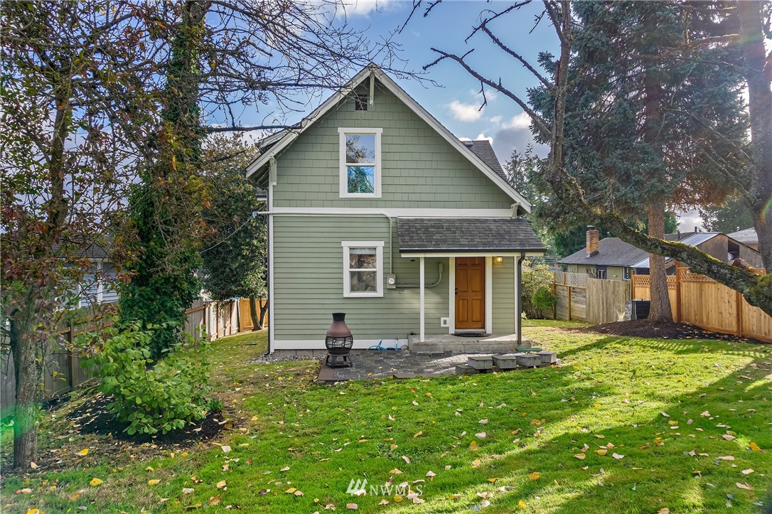 10415 Renton Avenue South Seattle, WA 98178 - Photo 28 of 29 Gallery Image 28
