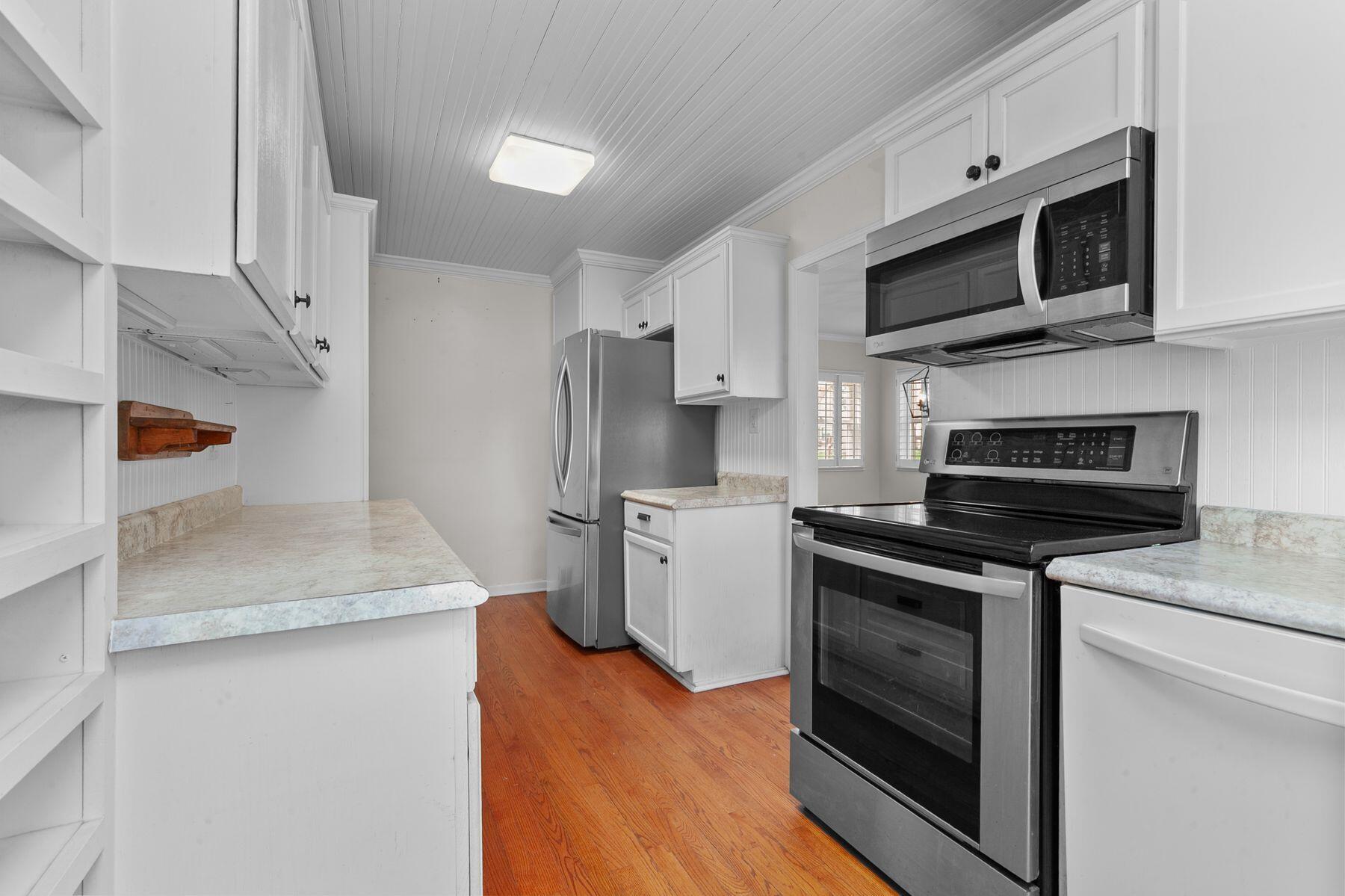 40420 102nd Street Randall, WI 53128 - Photo 9 of 32 Kitchen