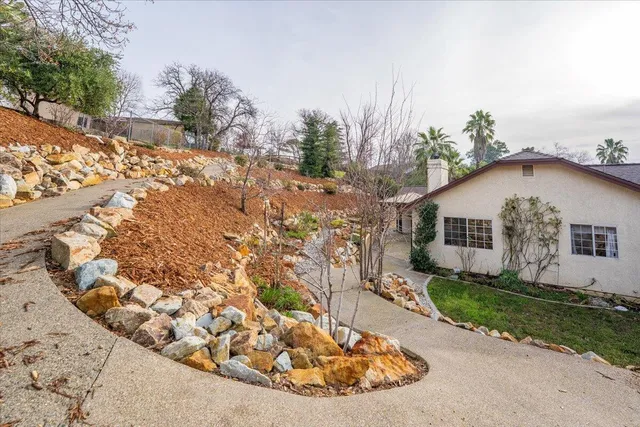 $420,000 | 662 Ansley Court, Redding, CA 96003