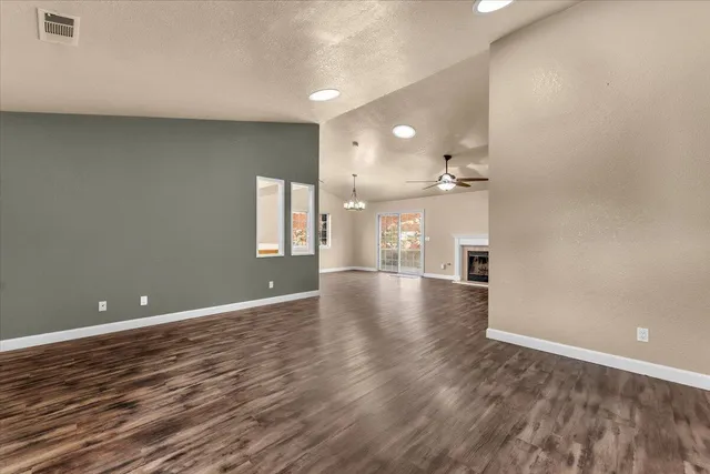 $420,000 | 662 Ansley Court, Redding, CA 96003