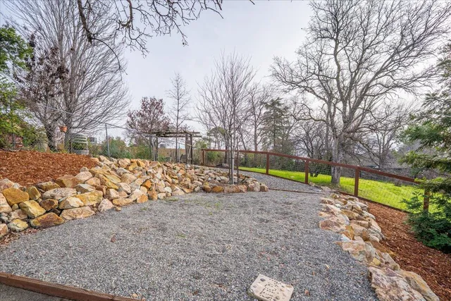 $420,000 | 662 Ansley Court, Redding, CA 96003