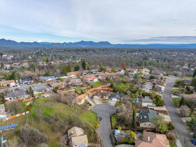 $420,000 | 662 Ansley Court, Redding, CA 96003