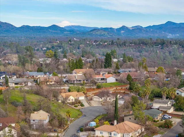 $420,000 | 662 Ansley Court, Redding, CA 96003