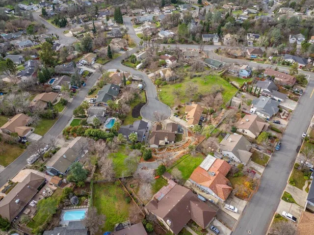 $420,000 | 662 Ansley Court, Redding, CA 96003