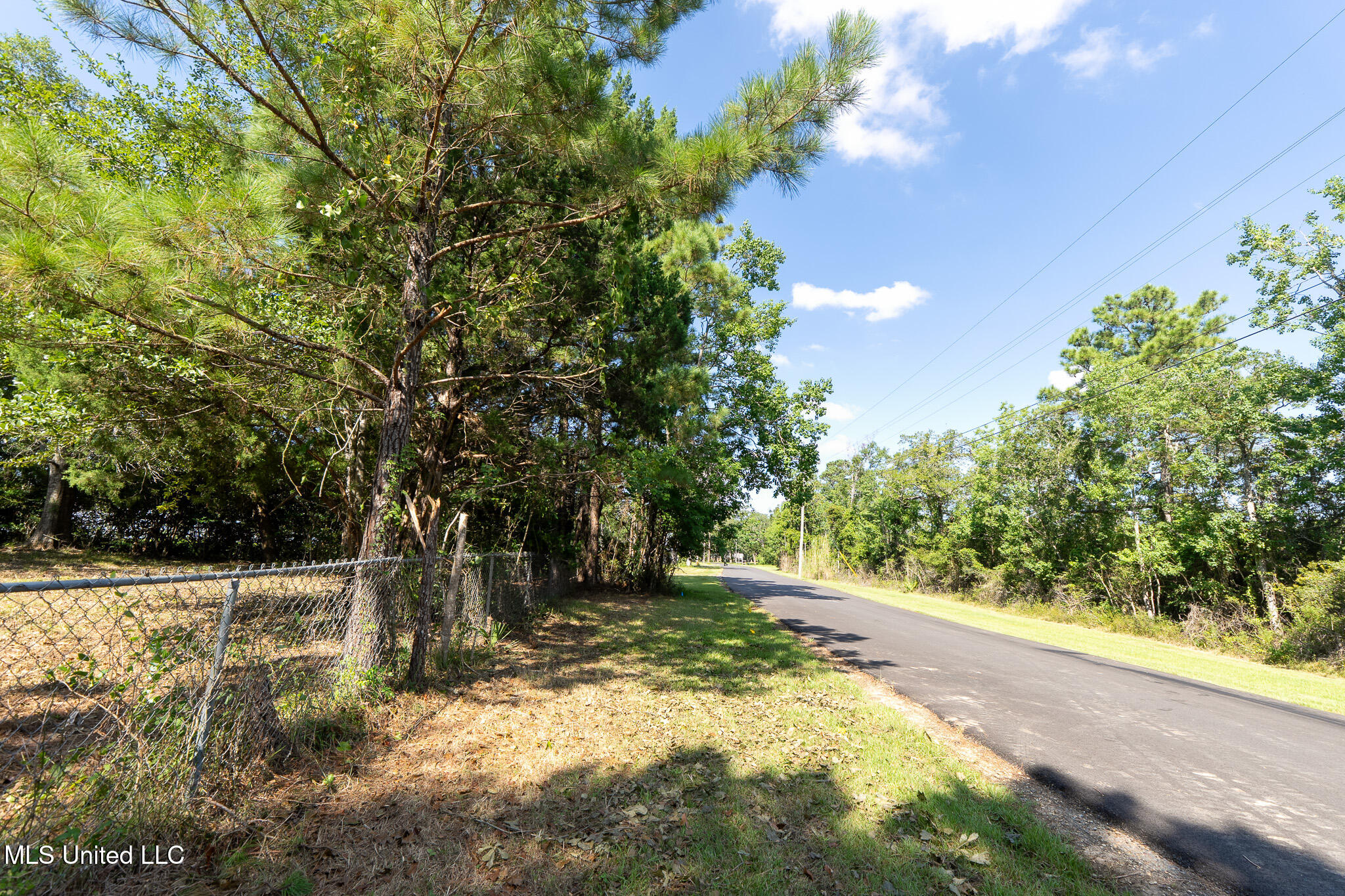10232 Goodman Road D'Iberville, MS 39540 - Photo 13 of 23 _DSC5368