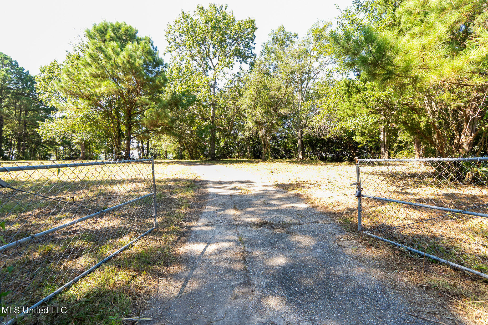 10232 Goodman Road D'Iberville, MS 39540 - Photo 5 of 23 _DSC5352