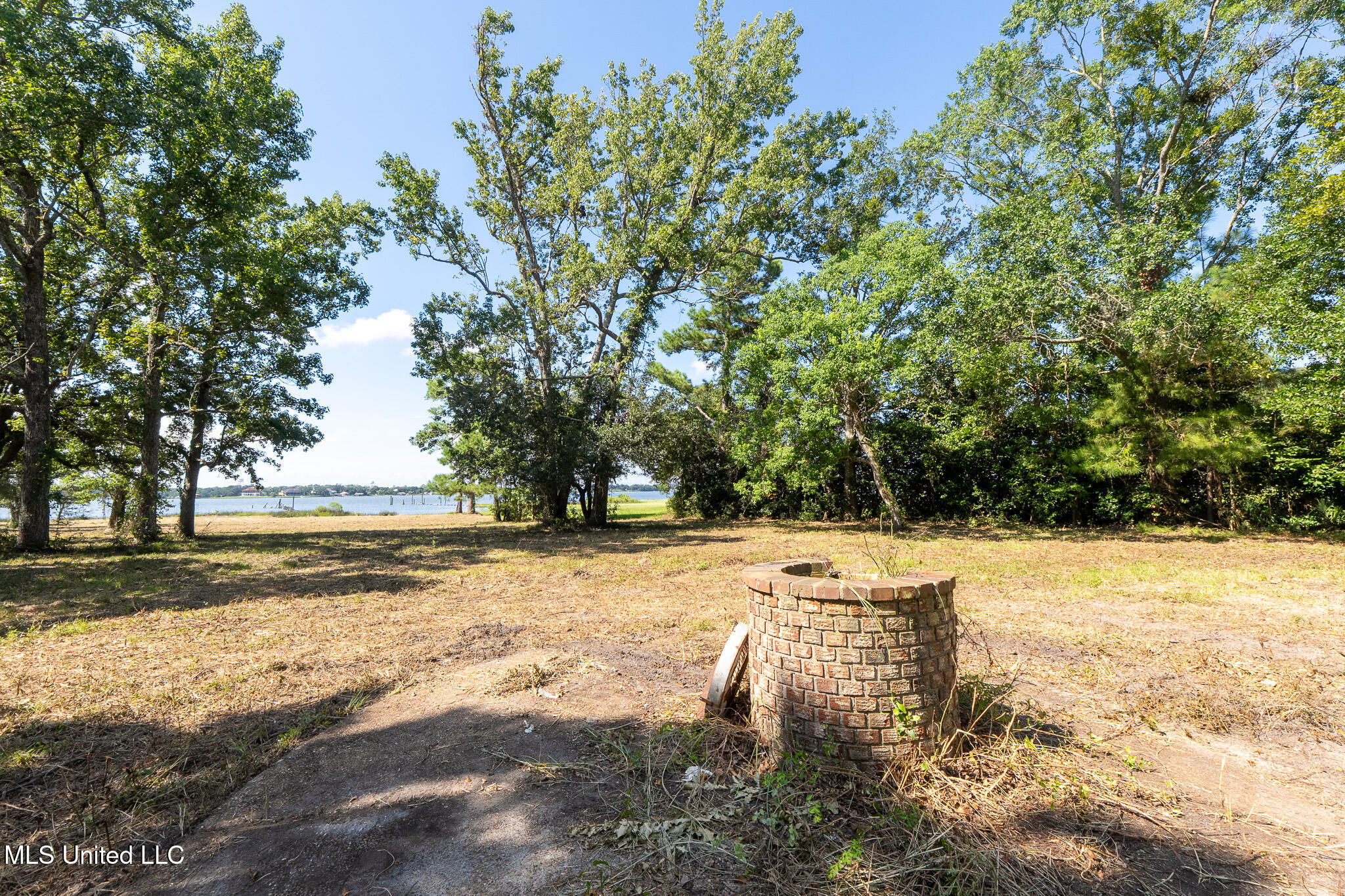 10232 Goodman Road D'Iberville, MS 39540 - Photo 7 of 23 _DSC5357