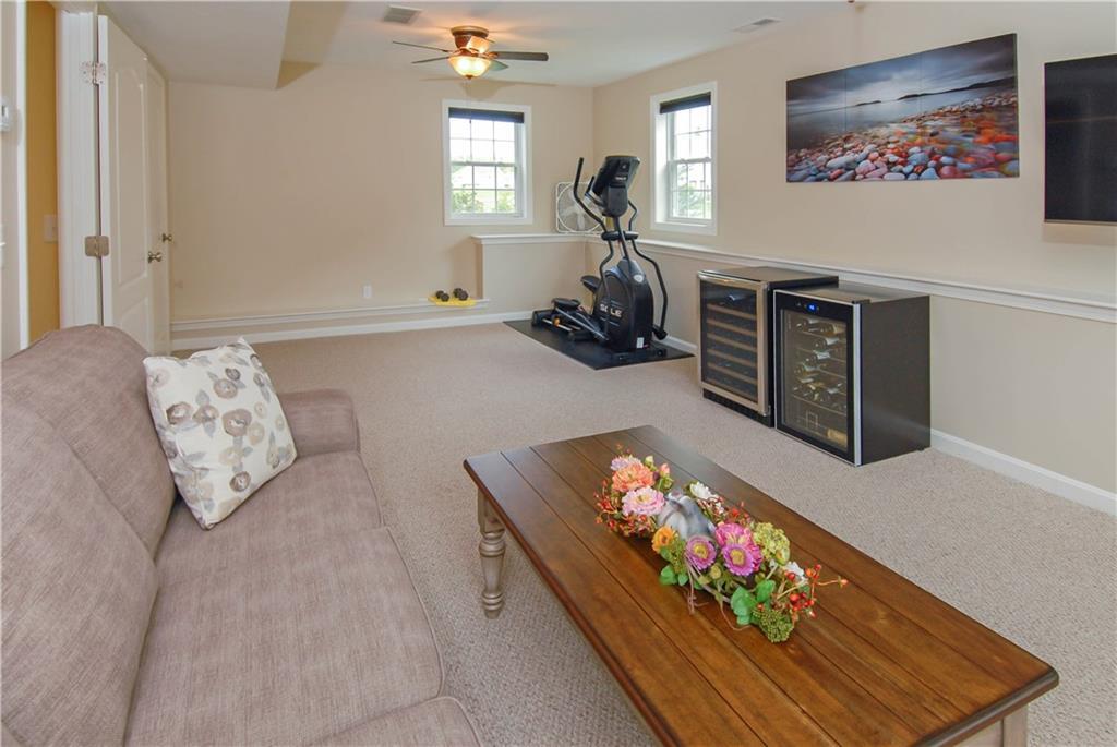 304 Clubhouse Road Wells, ME 04090 - Photo 10 of 27 Family Room