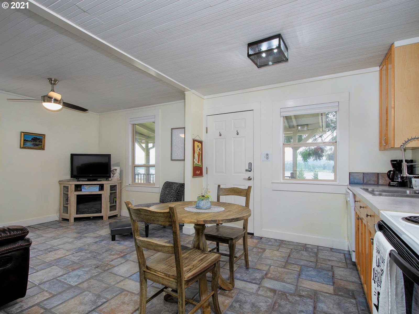 2980 Northeast Rasmussen Road Corbett, OR 97019 - Photo 11 of 29 Gallery Image 11