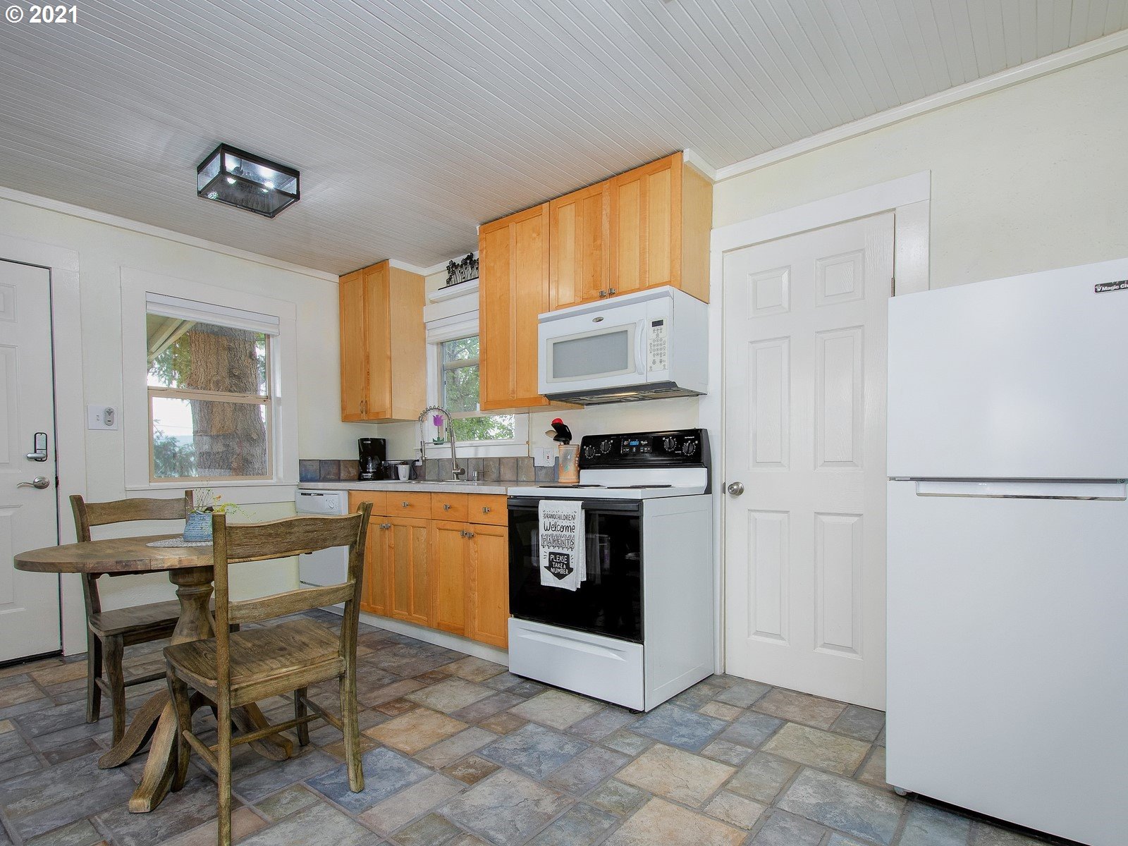 2980 Northeast Rasmussen Road Corbett, OR 97019 - Photo 5 of 29 Gallery Image 5