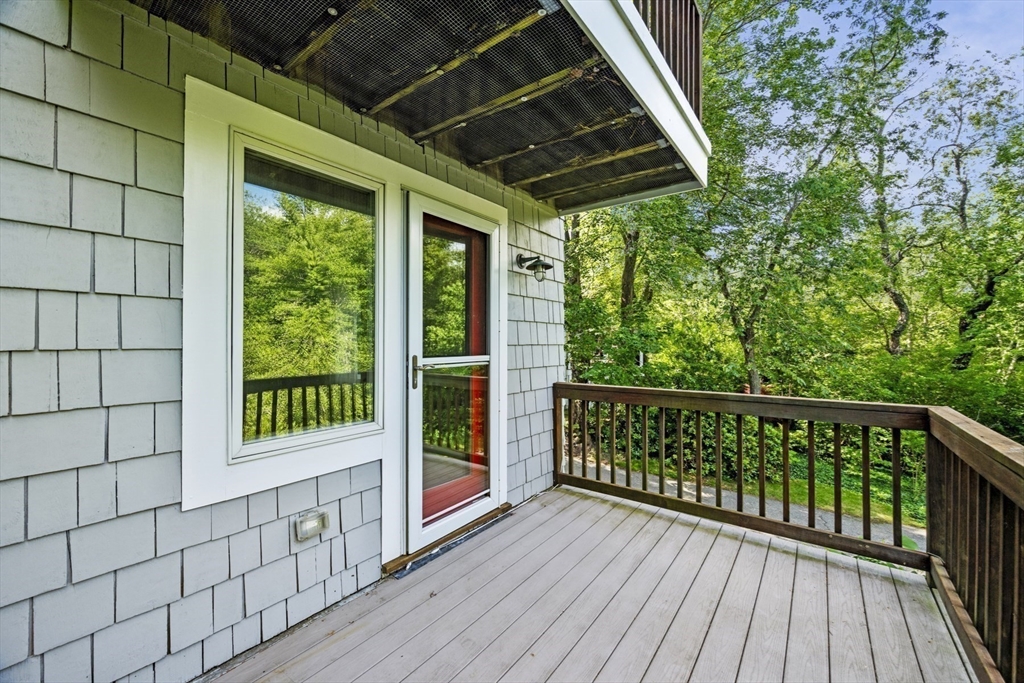 8 Risley Road Marblehead, MA 01945 - Photo 20 of 34