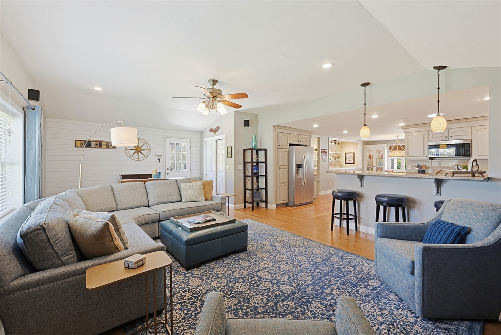 6 Haverstock Road Franklin, MA 02038 - Photo 17 of 42