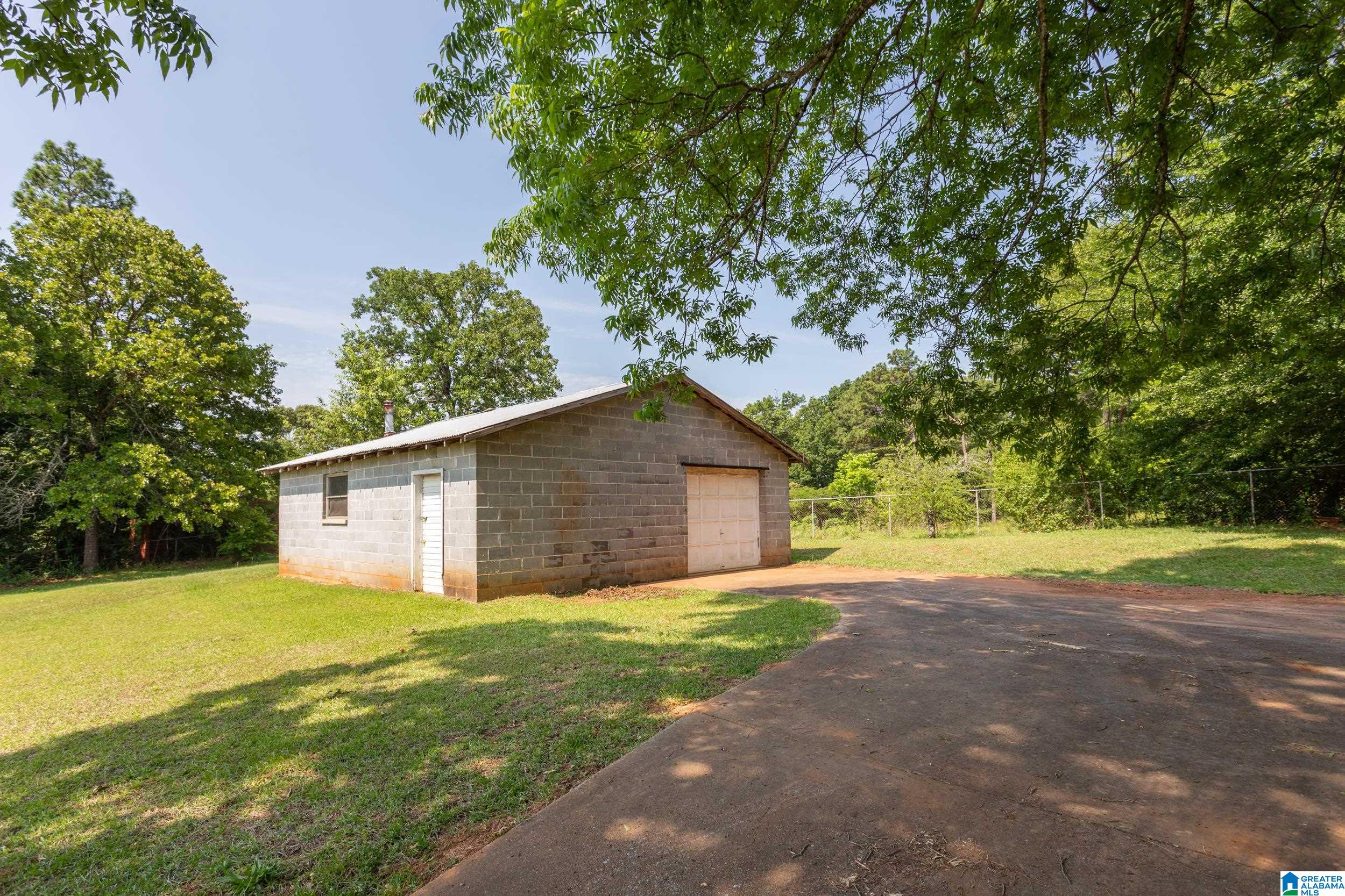 200 Goodwin Lane Talladega, AL 35160 - Photo 25 of 34