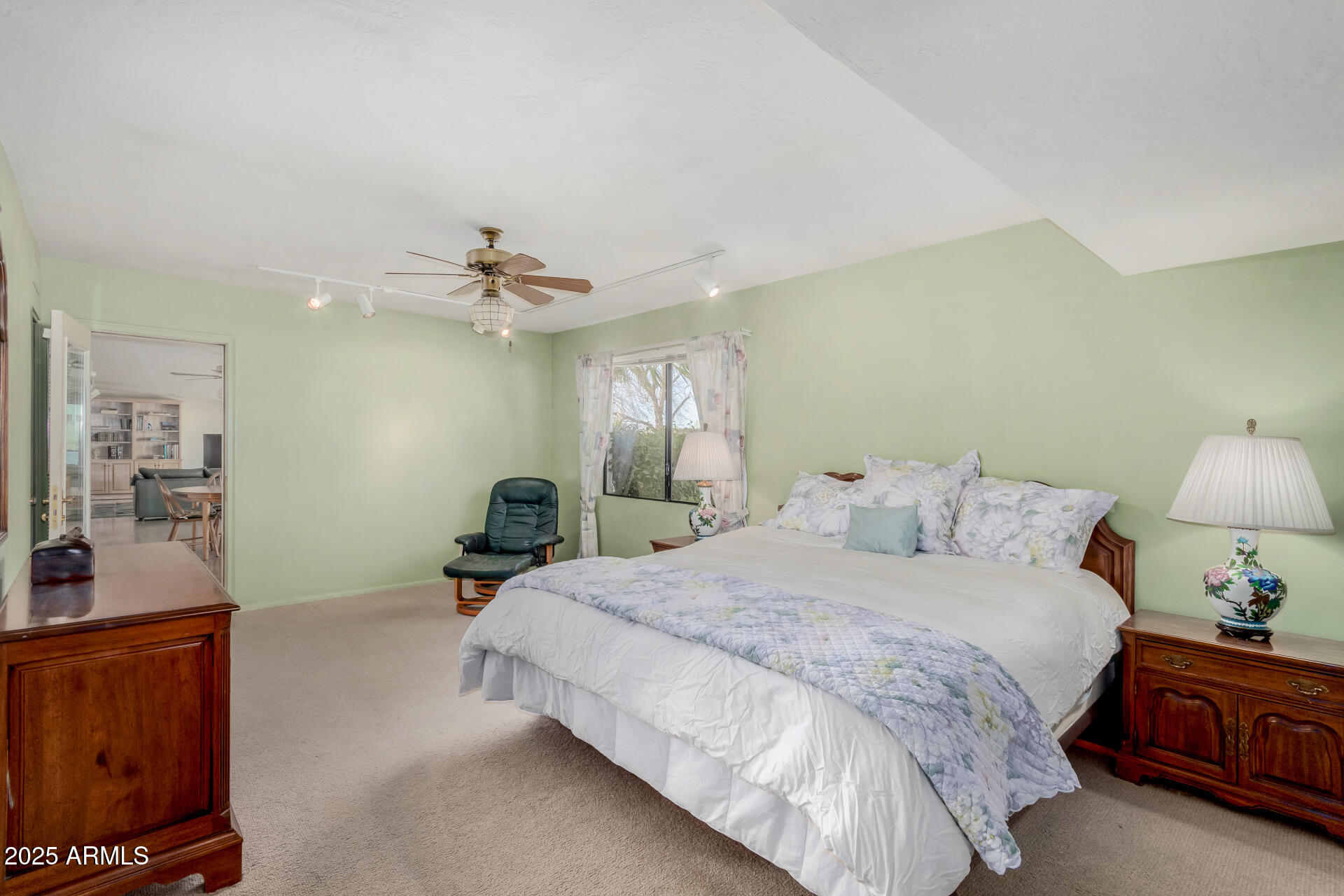 5546 North 4th Street Phoenix, AZ 85012 - Photo 11 of 29 20 - 4th