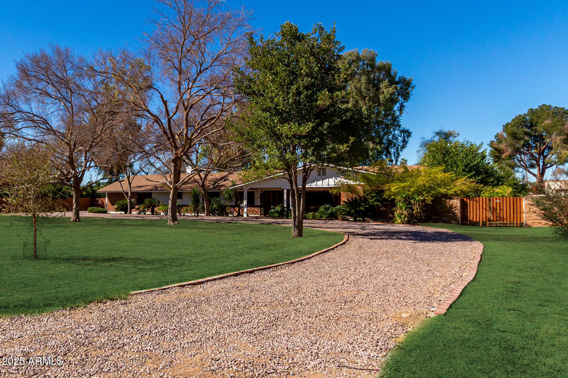 5546 North 4th Street Phoenix, AZ 85012 - Photo 2 of 29 04 - 4th