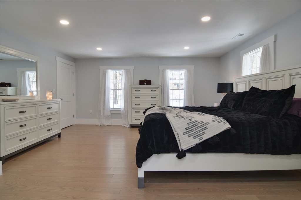 555 Old Harvard Road Boxborough, MA 01719 - Photo 19 of 40