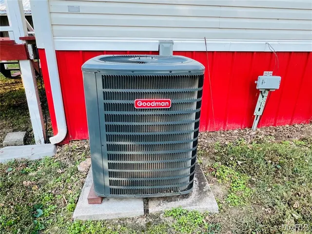 $219,000 | 12373 Bcr 634, Sturdivant, MO 63782